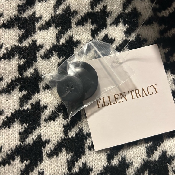 Houndstooth Sweater Jacket - Picture 3 of 4